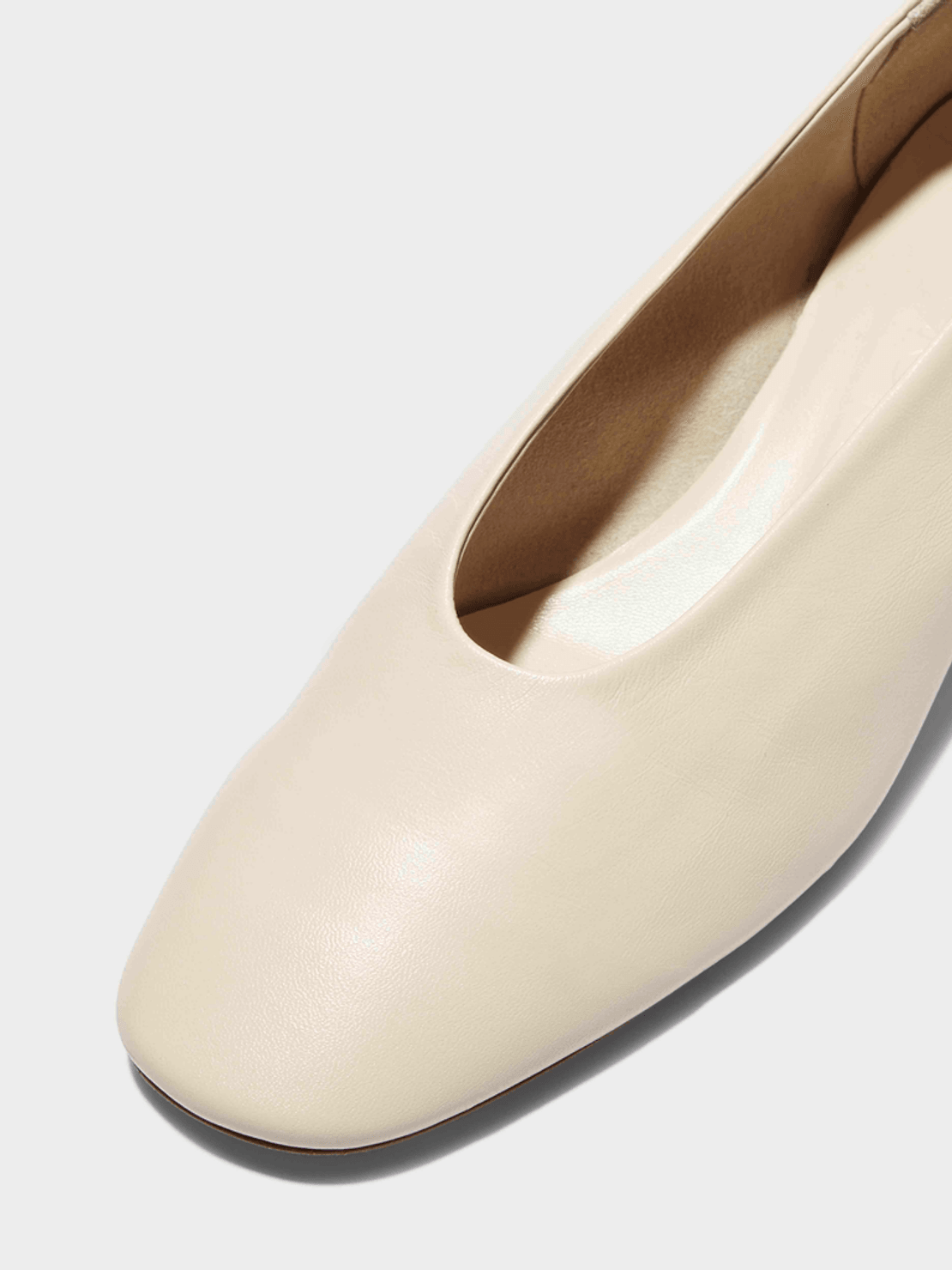 Aeyde Delia Low-Heeled Ballet Pumps
