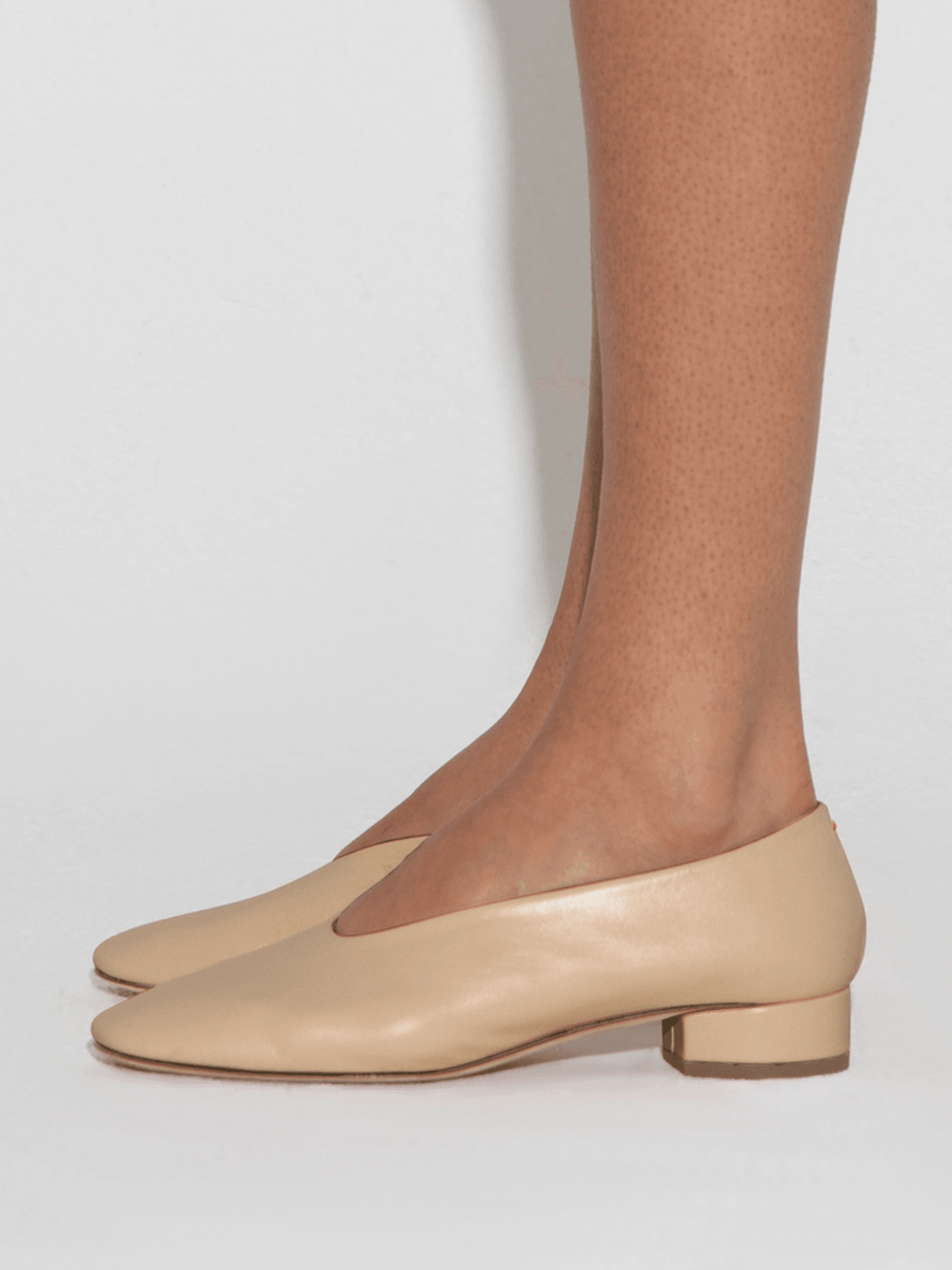 Aeyde Delia Low-Heeled Ballet Pumps